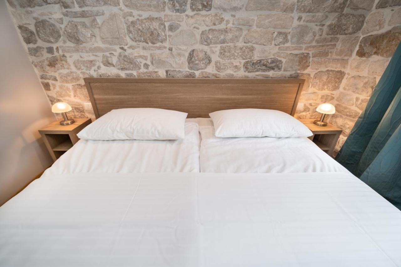 Tifani Luxury Rooms 2 Split Buitenkant foto