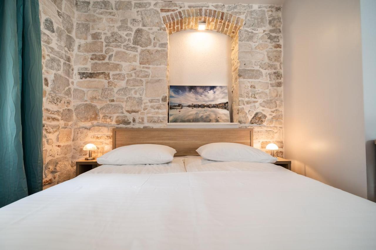 Tifani Luxury Rooms 2 Split Buitenkant foto
