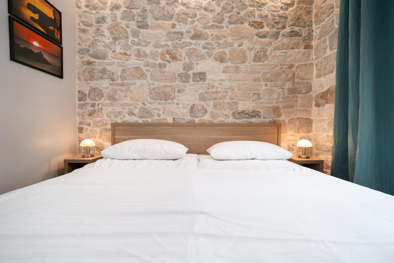 Tifani Luxury Rooms 2 Split Buitenkant foto