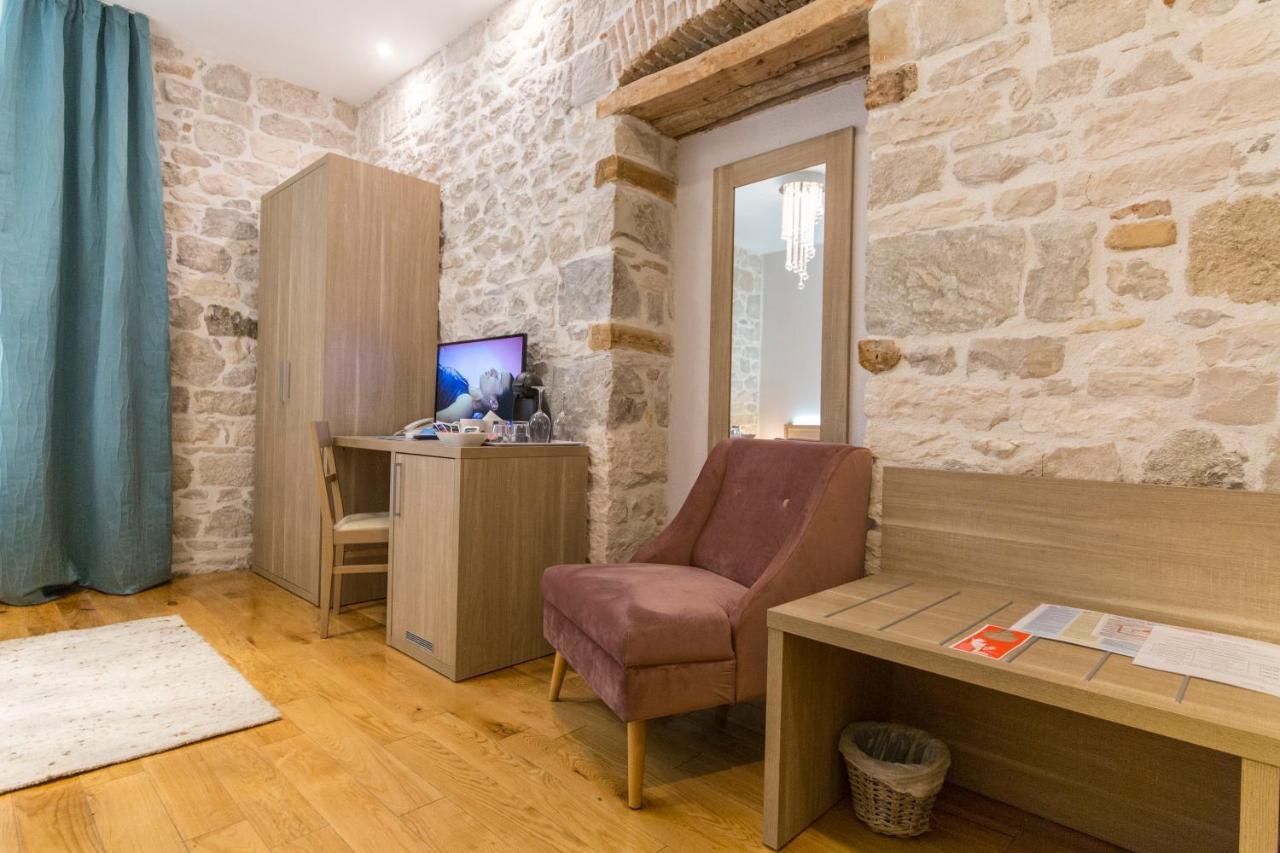 Tifani Luxury Rooms 2 Split Buitenkant foto